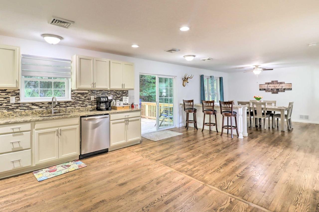 Gorgeous Retreat With Game Room! *