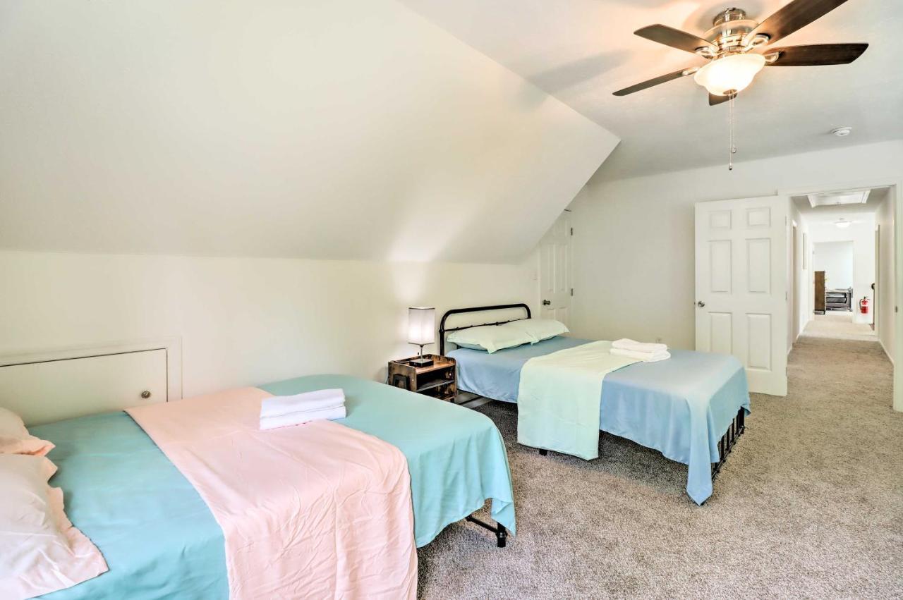 Gorgeous Retreat With Game Room! Pocono Summit