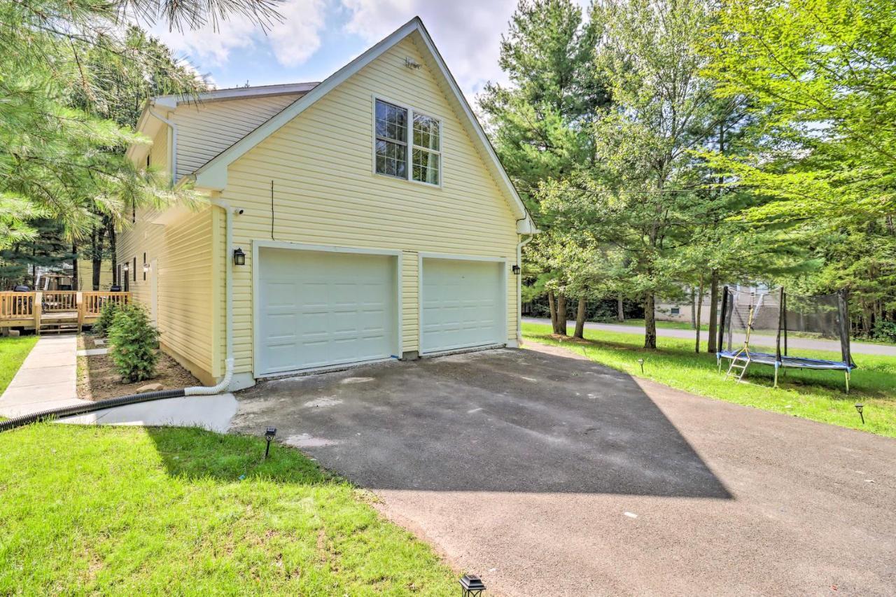 Gorgeous Retreat With Game Room! Pocono Summit