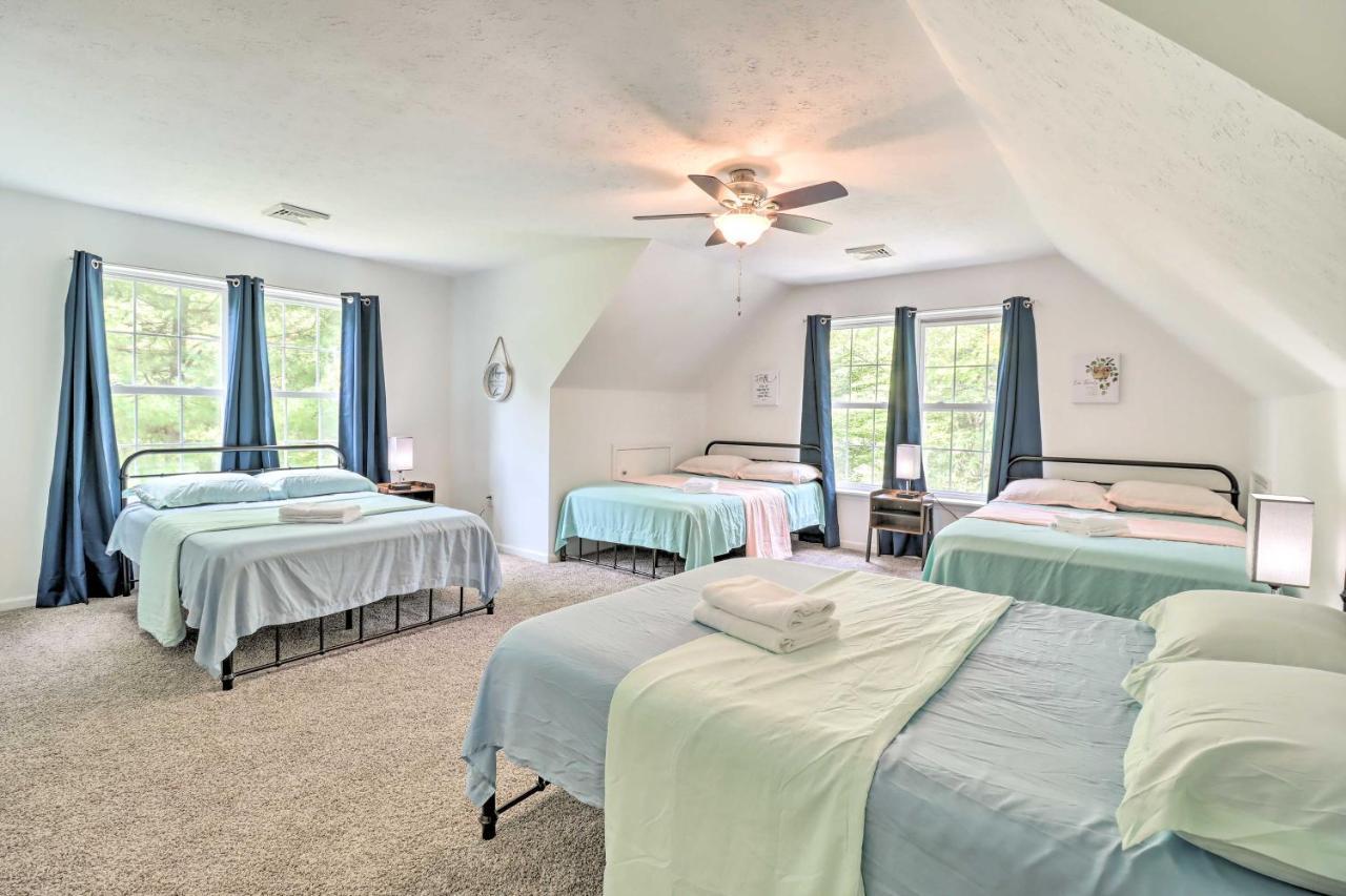 Сasa de vacaciones Gorgeous Retreat With Game Room! Pocono Summit